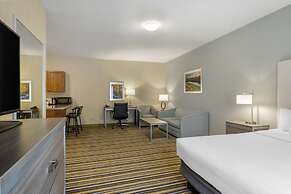 Best Western Plus New England Inn & Suites