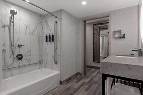 DoubleTree by Hilton Kingston