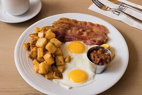 DoubleTree by Hilton Kingston