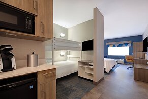 Holiday Inn Express & Suites Moab by IHG