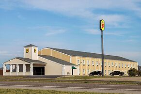 Super 8 by Wyndham Gainesville TX