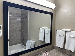Super 8 by Wyndham Gainesville TX