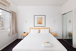 Majestic Oasis Apartments