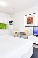 Majestic Oasis Apartments