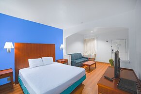 Island Inn by OYO Galveston Beach, TX