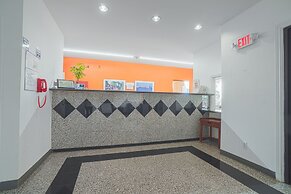 Island Inn by OYO Galveston Beach, TX