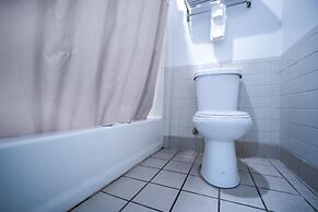 Island Inn by OYO Galveston Beach, TX