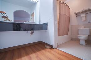 Island Inn by OYO Galveston Beach, TX