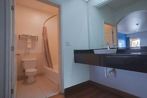 Island Inn by OYO Galveston Beach, TX