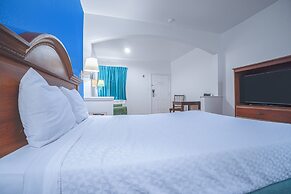 Island Inn by OYO Galveston Beach, TX