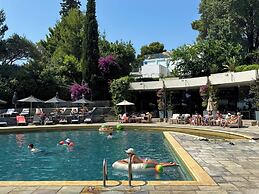 Corfu Holiday Palace Hotel