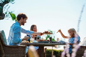 Sani Club