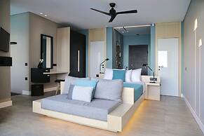 Domes Aulus Elounda All-Inclusive Resort, Curio by Hilton