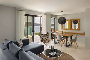 Domes Aulus Elounda All-Inclusive Resort, Curio by Hilton