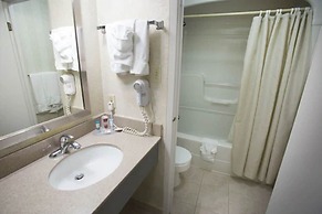 Oakes Hotel Overlooking the Falls