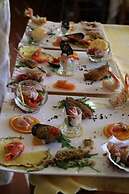 La Bussola Hotel Restaurant