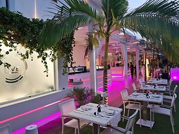 La Bussola Hotel Restaurant