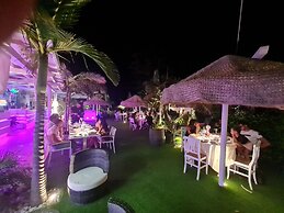 La Bussola Hotel Restaurant