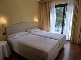 Admiral Hotel Villa Erme