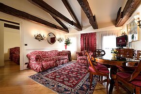 Torre dell'Orologio Suites