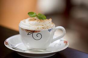 Kurashiki Royal Art Hotel