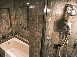 Kurashiki Royal Art Hotel