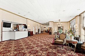 Genetti Hotel, SureStay Collection by Best Western