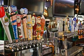 Genetti Hotel, SureStay Collection by Best Western