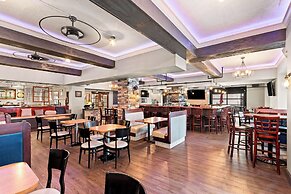 Genetti Hotel, SureStay Collection by Best Western