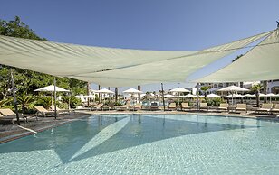 Neptune Luxury Resort