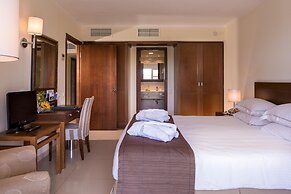 Neptune Luxury Resort