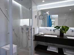 Neptune Luxury Resort