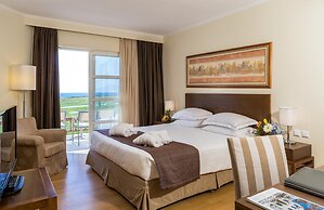 Neptune Luxury Resort