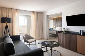 Neptune Luxury Resort