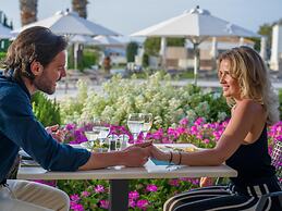 Neptune Luxury Resort