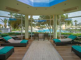 Neptune Luxury Resort