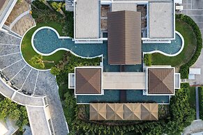 Neptune Luxury Resort