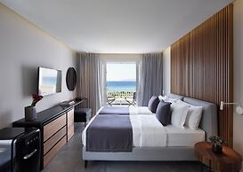 Neptune Luxury Resort