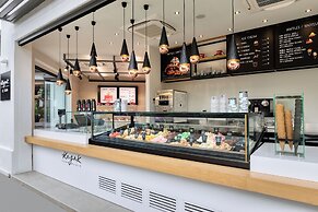 Neptune Luxury Resort