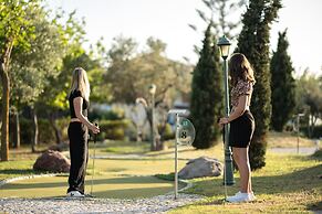 Neptune Luxury Resort