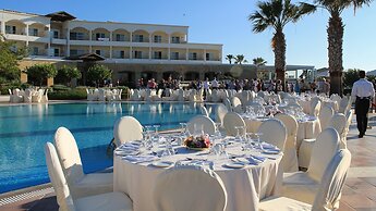 Neptune Luxury Resort