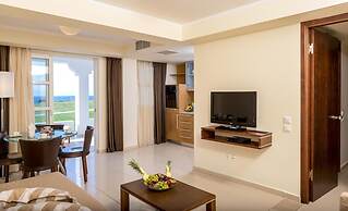 Neptune Luxury Resort