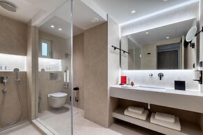 Neptune Luxury Resort