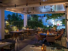 Neptune Luxury Resort