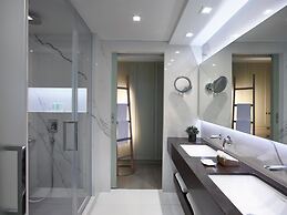 Neptune Luxury Resort