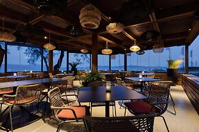 Neptune Luxury Resort