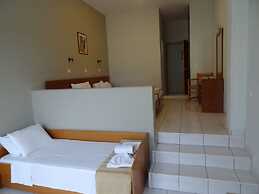 Bayside Hotel Katsaras