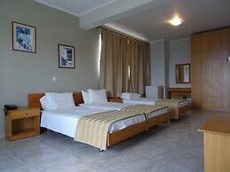 Bayside Hotel Katsaras