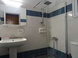 Bayside Hotel Katsaras