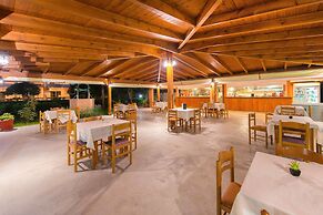 Bayside Hotel Katsaras